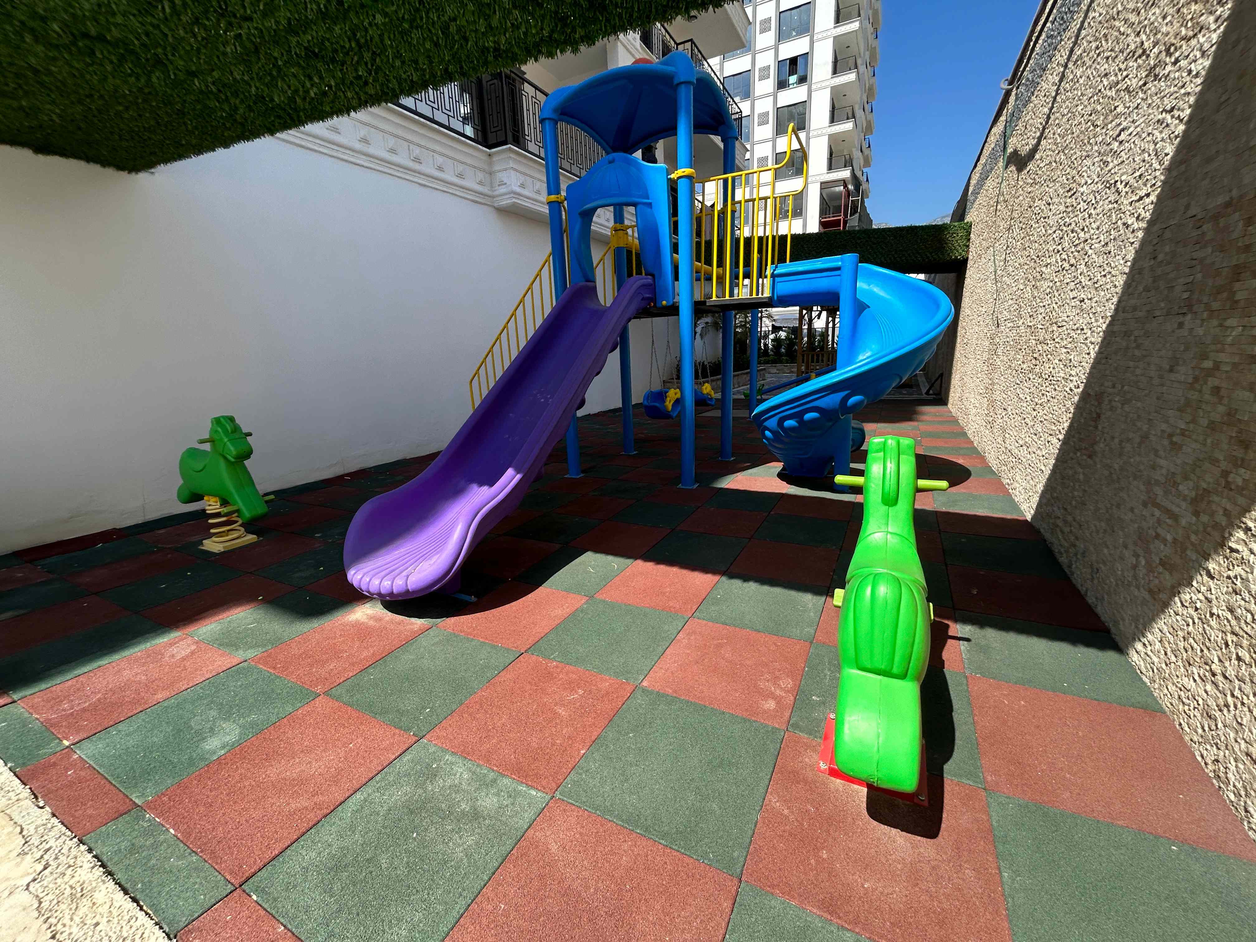 Apartments for citizenship in Mahmutlar – two-room apartments with fine finishing