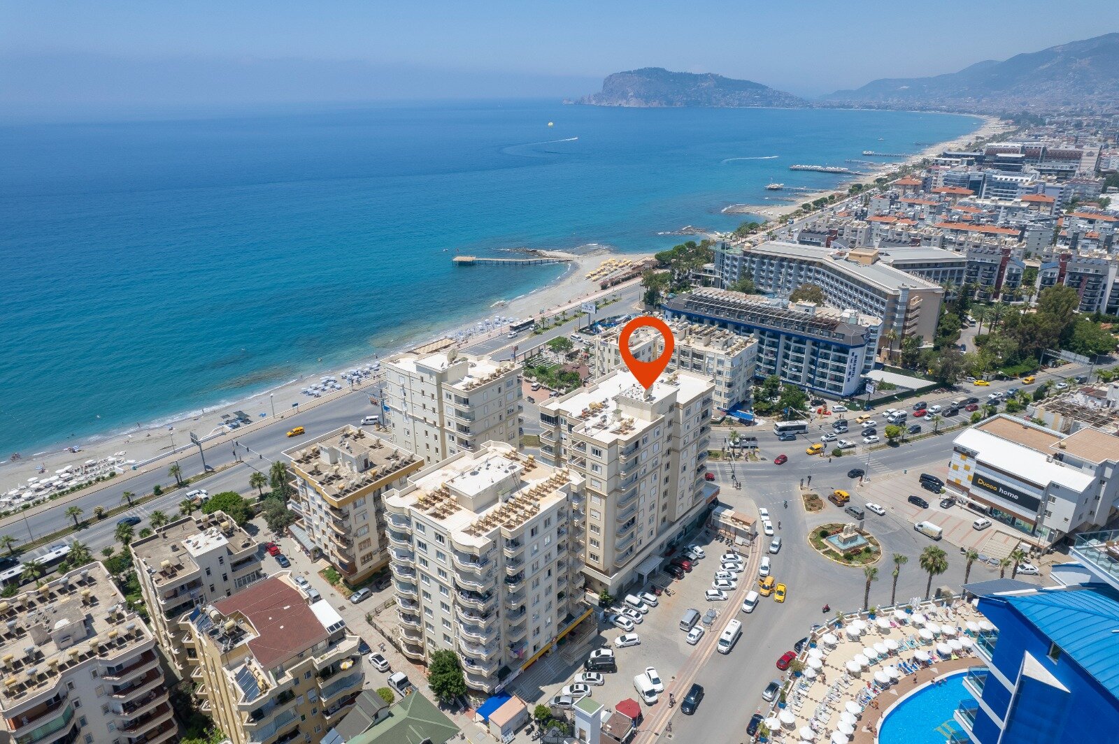 Turkuaz deniz ve konutlar: Tosmur’da satılık 2+1 daire, Alanya’da Türkiye — New Level Group