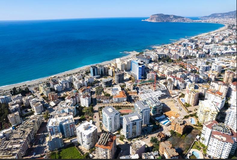 Квартира 1+1 с мебелью и видом на море в районе Тосмур, Алания